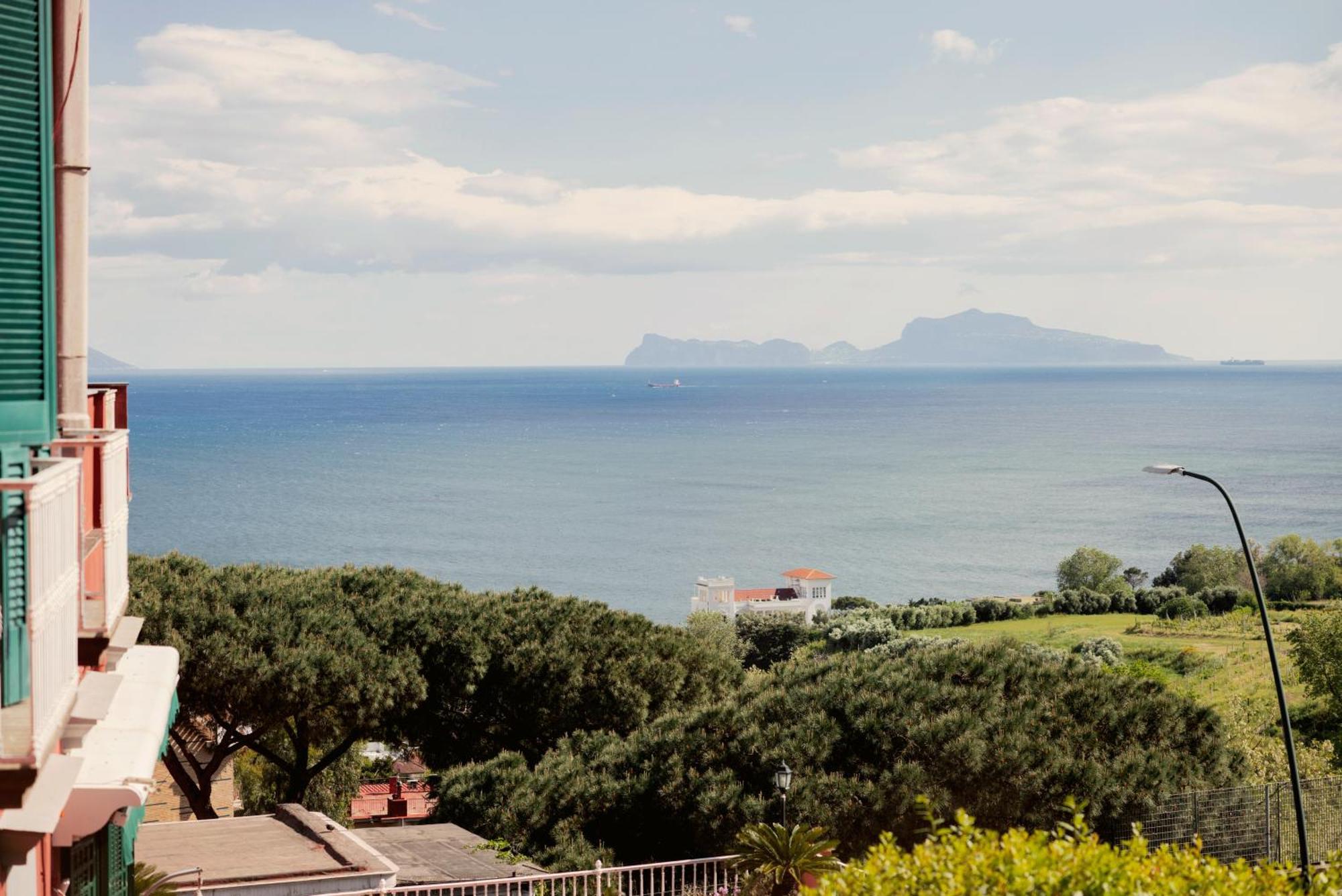 Posillipo 70 Napoli Apartment Exterior photo