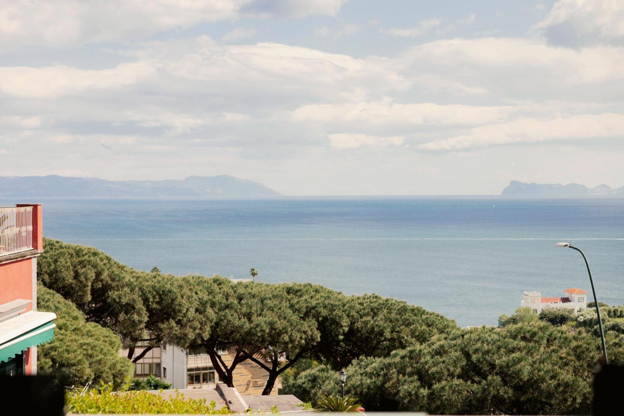 Posillipo 70 Napoli Apartment Exterior photo